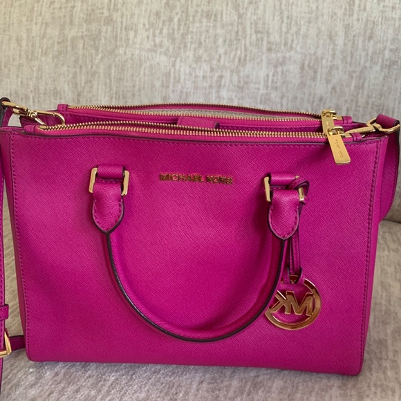 Michael Kors Satchel Fuschia - Picture 9 of 11